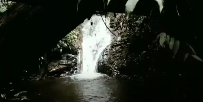 Foto Air Terjun12 Tingkat di Desa Nibung Terjun, Dusun Melatup